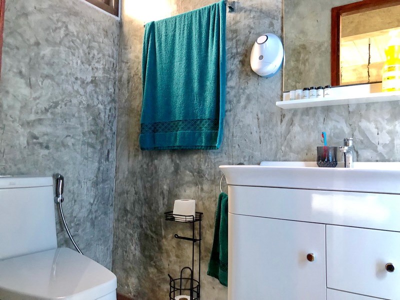 House for sale East Pattaya showing the fourth bathroom 