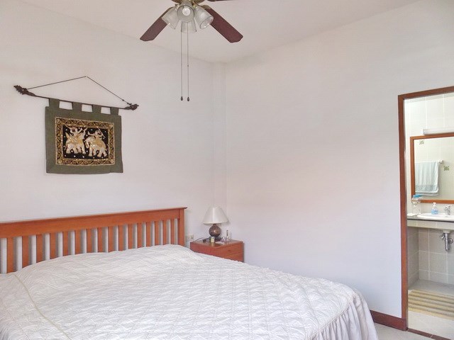 House for sale East Pattaya showing the second bedroom suite 