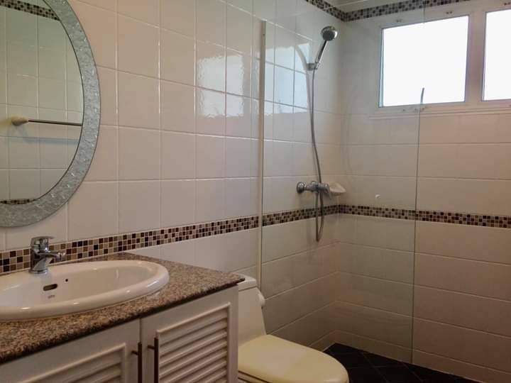 House for sale East Pattaya showing the third bathroom House for sale East Pattaya showing the third bathroom
