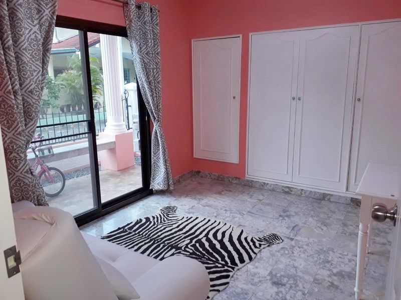 House for Sale East Pattaya showing the third bedroom House for Sale East Pattaya showing the third bedroom