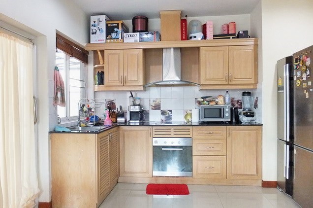 House for Sale Mabprachan Pattaya showing the kitchen