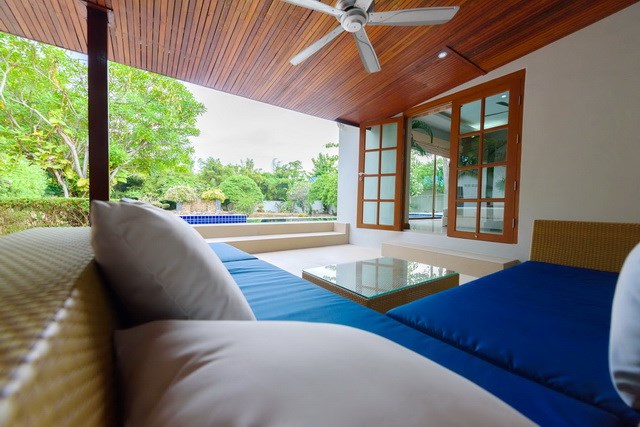 House for sale Pattaya showing the covered poolside terrace