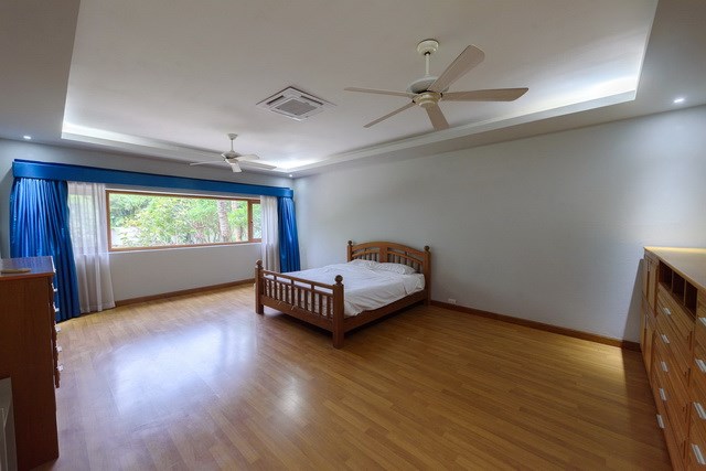 House for sale Pattaya showing the second bedroom suite