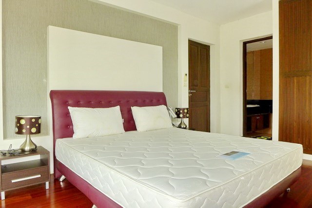 House for sale Pattaya showing the second bedroom suite House for sale Pattaya showing the second bedroom suite