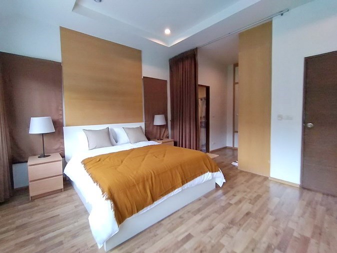 House for sale Pattaya showing the second bedroom suite House for sale Pattaya showing the second bedroom suite