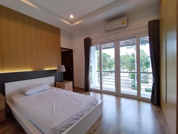 House for sale Pattaya showing the third bedroom suite House for sale Pattaya showing the third bedroom suite