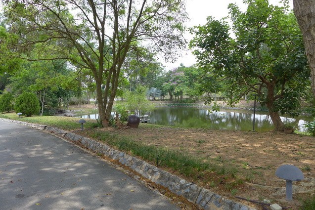 Land for sale Bangsaray Pattaya showing the lake Land for sale Bangsaray Pattaya showing the lake
