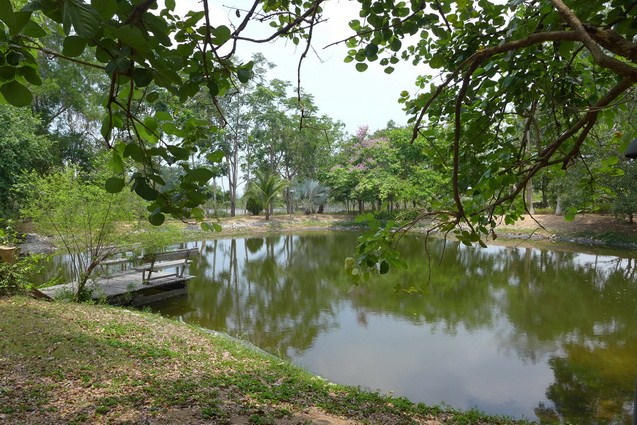 Land for sale Bangsaray Pattaya in lakeside position Land for sale Bangsaray Pattaya in lakeside position